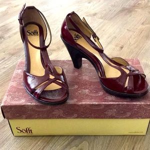 Brand new size 8 Sofft burgundy heels.